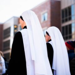 nuns with white veils